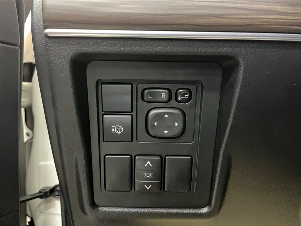 Toyota Prado 2019 3.5L Automatic TX-L Zunxiang Edition with Rear-mounted Spare Tire фото 26