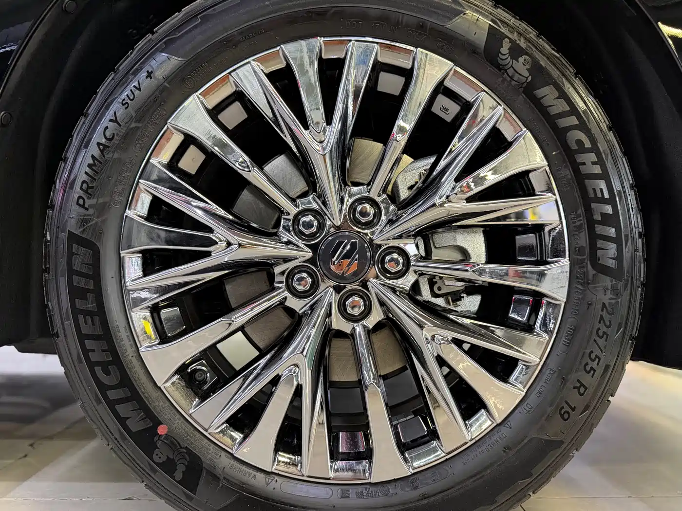 Toyota Alphard 2025 Hybrid 2.5L Ultimate Gold Edition фото 13