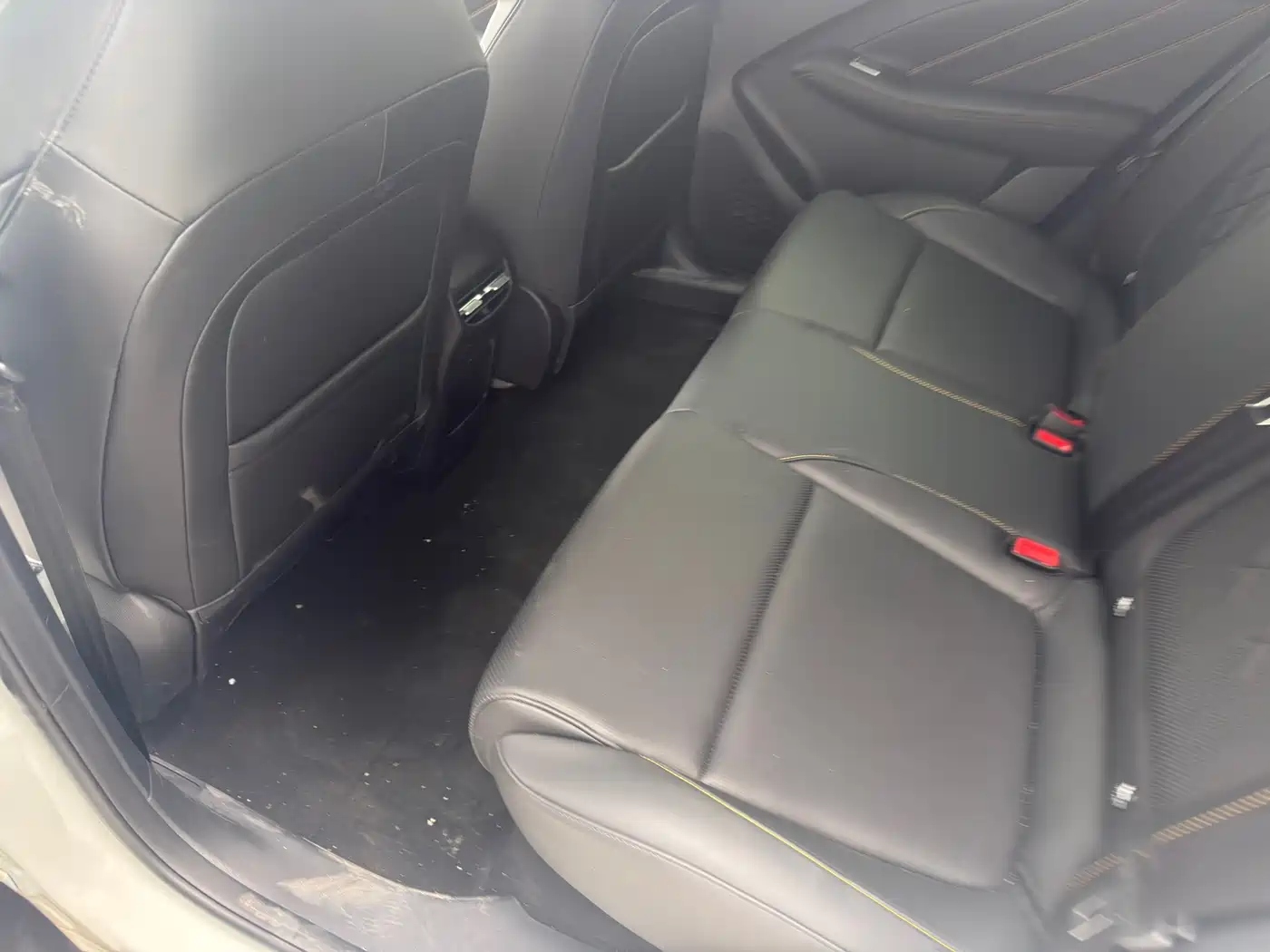 MG MG4 EV 2026 2025 Base Model