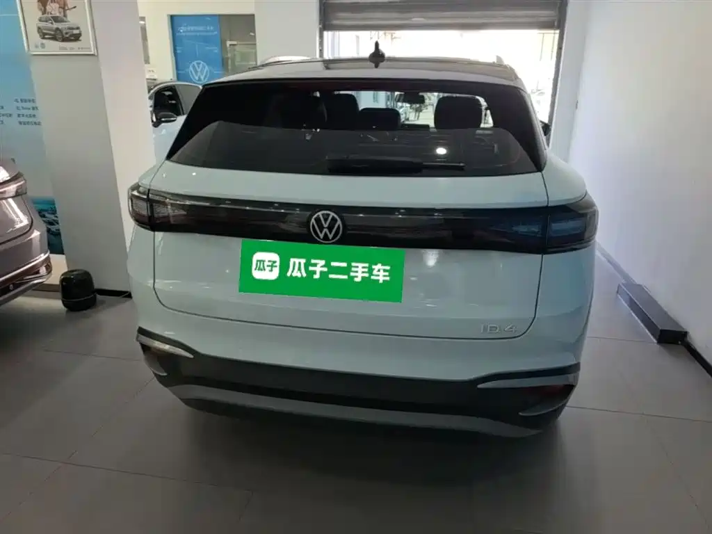 Volkswagen ID.4 X 2022 Pure Long Range Edition фото 6