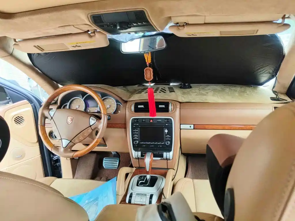 Photo 12 - Porsche Cayenne