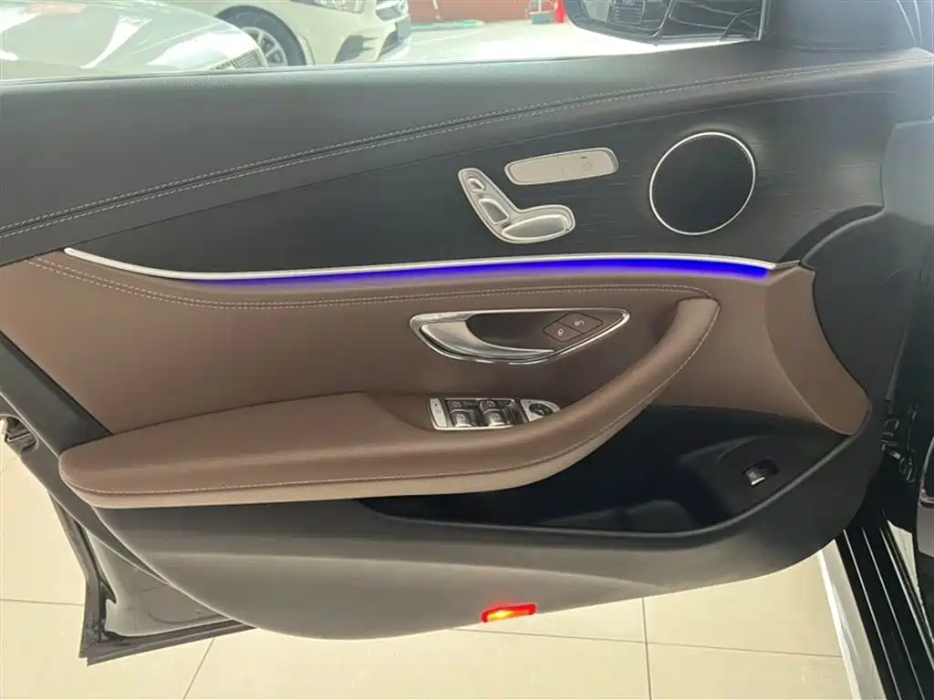 Mercedes-Benz E-Class 2020 Model E 260 L Sport фото 11