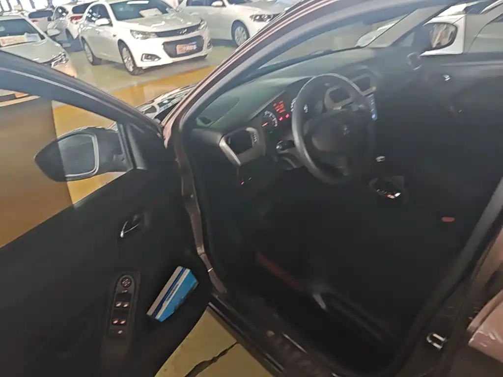 Peugeot 301 2015 2014 1.6L Automatic Comfort Edition
