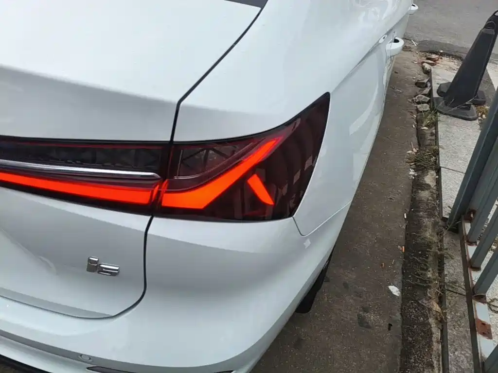 Photo 8 - Roewe i5