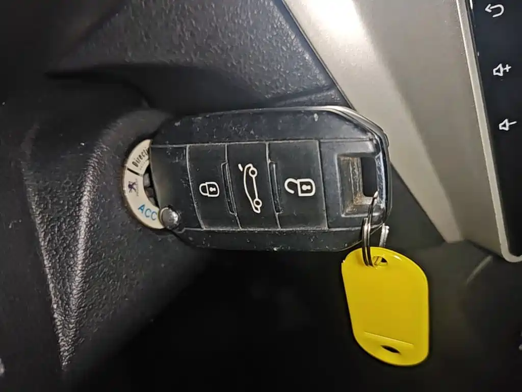 Peugeot 301 2015 2014 1.6L Automatic Comfort Edition