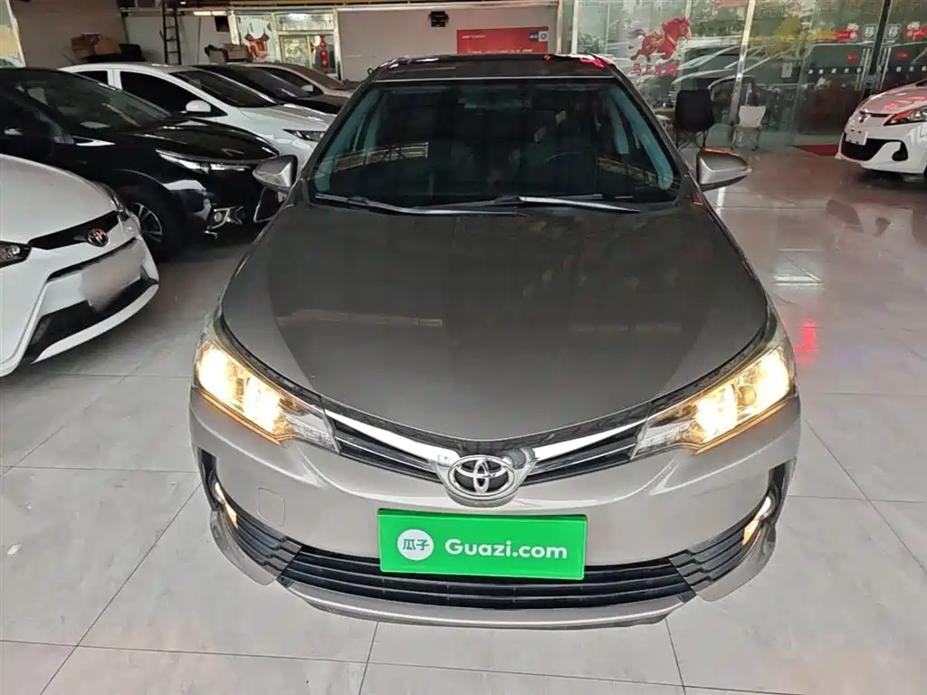 Toyota Corolla 2017 Facelift 1.2T S-CVT GL-i фото 3