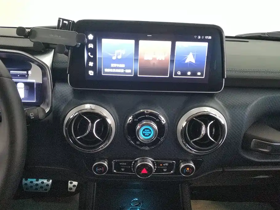 BAIC ORV Beijing Offroad BJ40 2024 2.0D Blade Hero Glory Edition фото 13