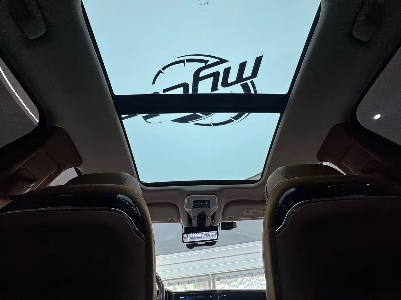 Hongqi H9 2020 2.0T Smart Connection Qi Chang Edition фото 19
