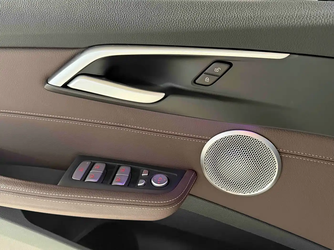 BMW 1 Series 2021 125i M Sport Black Night Edition фото 7