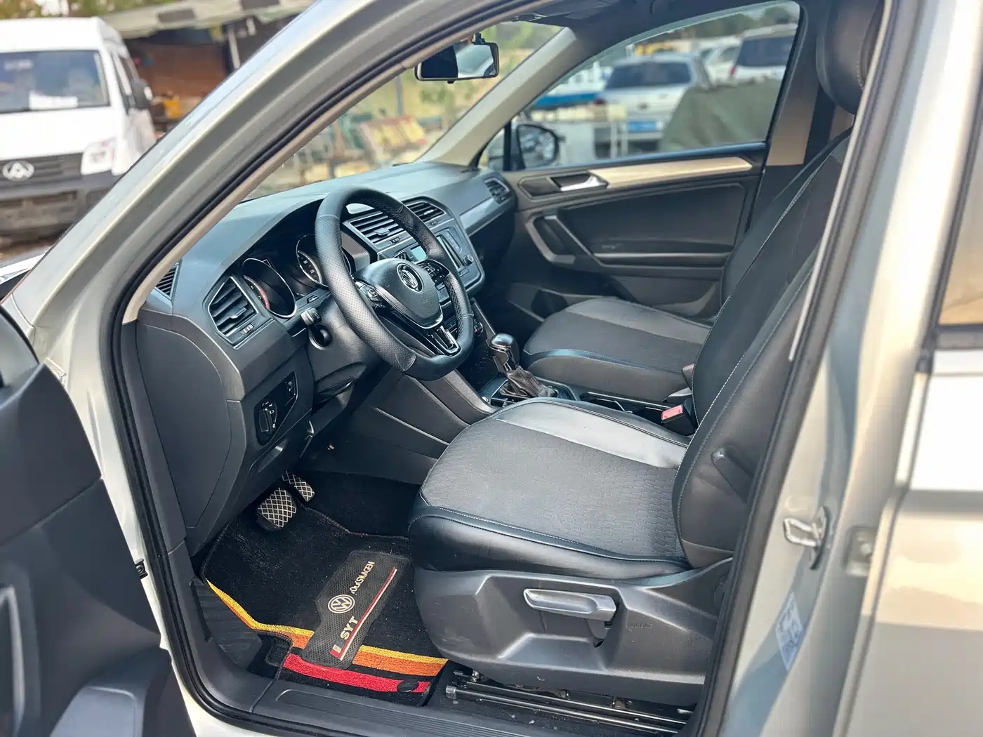 Volkswagen Tiguan L 2017 330TSI Automatic 2WD Trend Edition фото 26