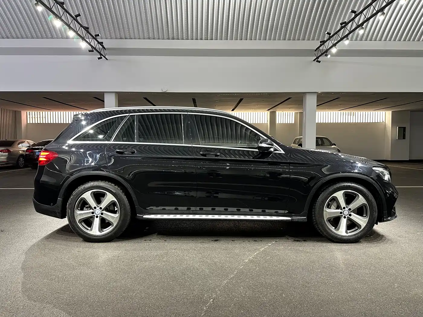 Mercedes-Benz GLC 2017 GLC 260 4MATIC Luxury фото 5