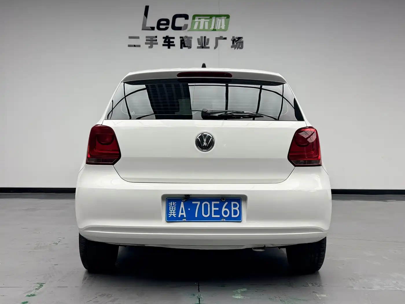 Volkswagen Polo 2013 1.4L Manual Trend Edition фото 12