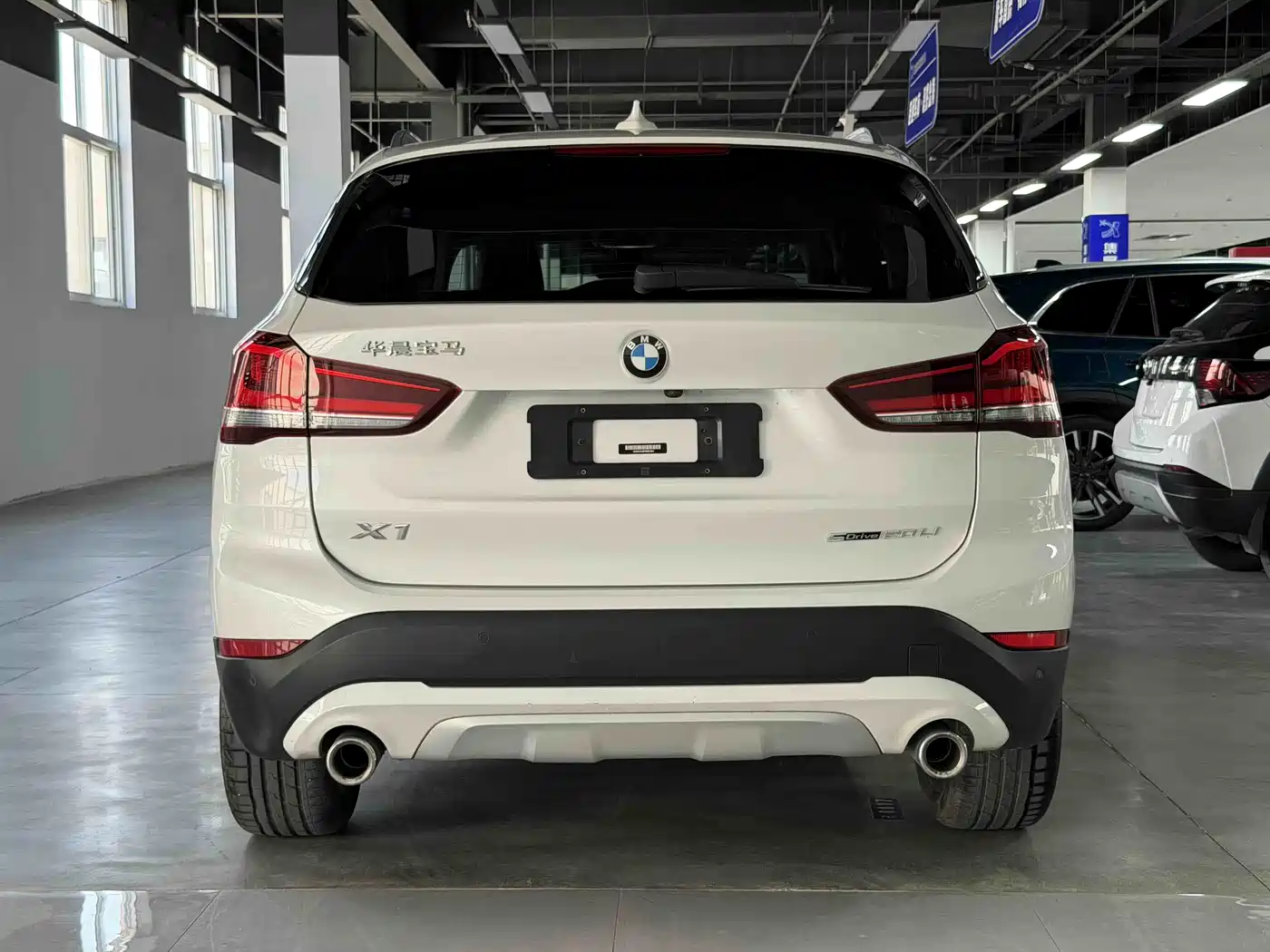 BMW X1 2022 sDrive20Li Fashion фото 3