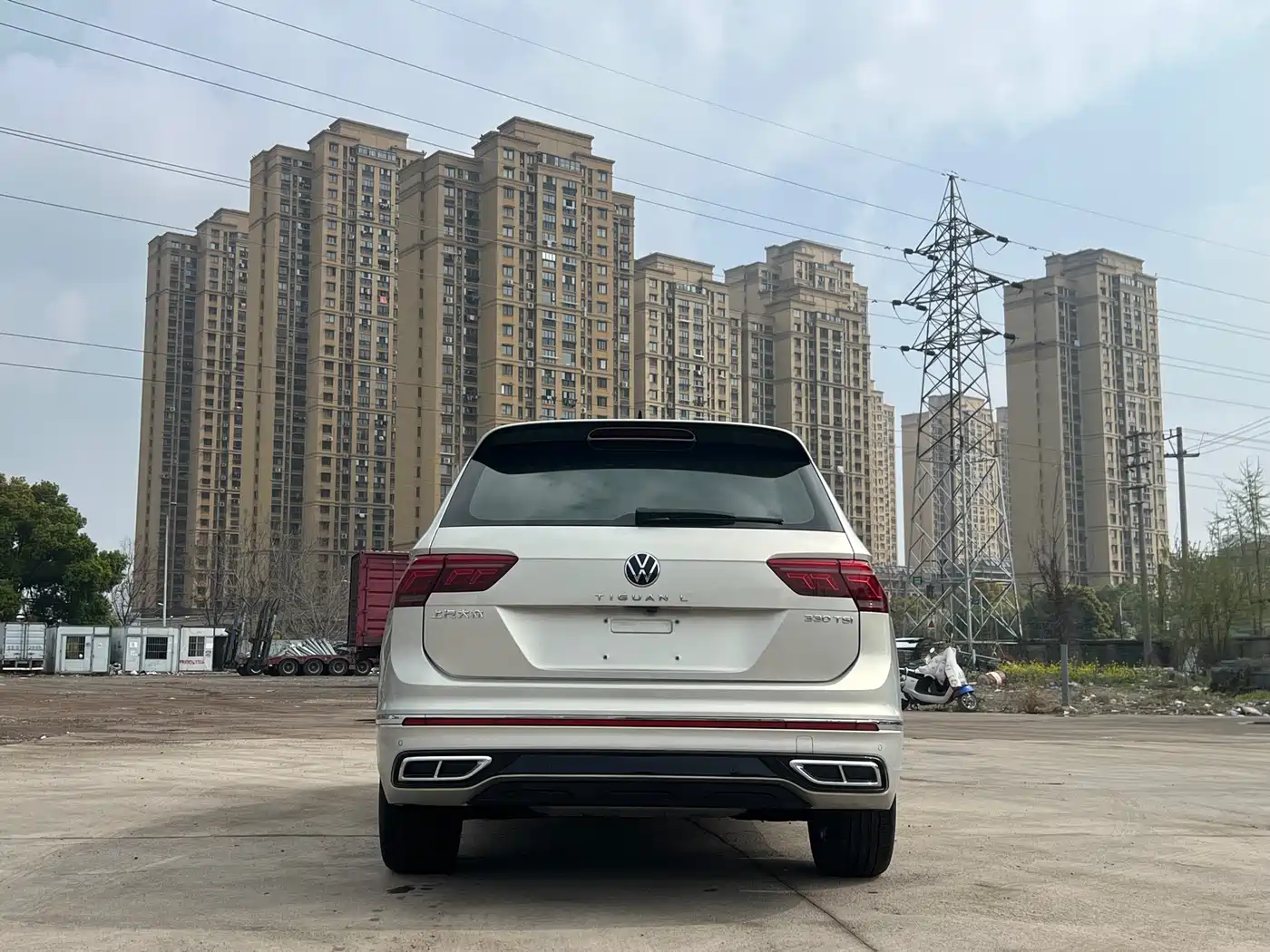 Volkswagen Tiguan L 2022 330TSI Auto 2WD R-Line Premium Edition фото 8