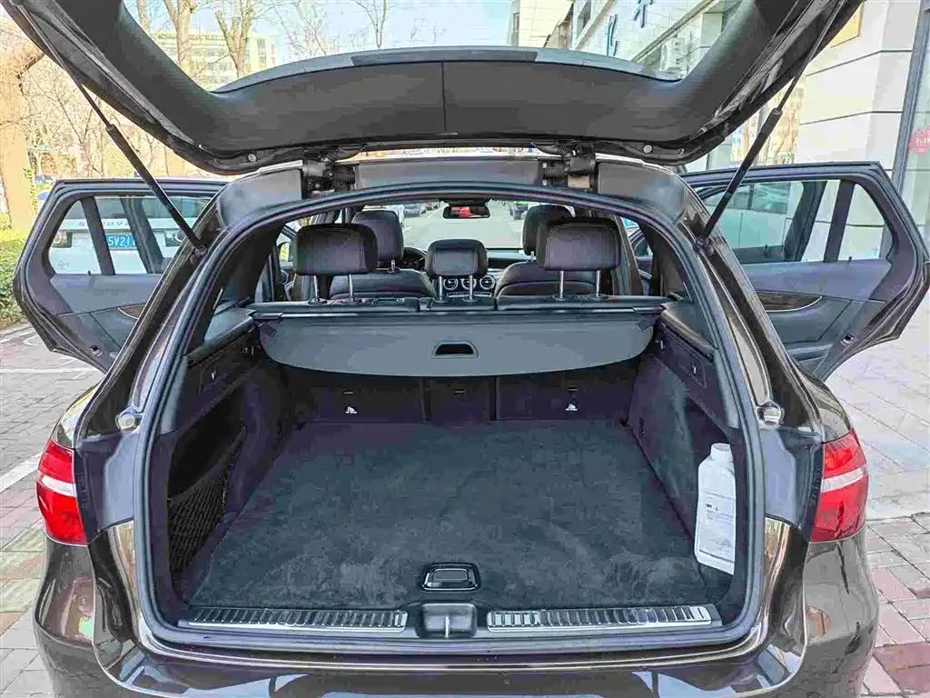 Mercedes-Benz GLC 2017 GLC 260 4MATIC Luxury фото 16