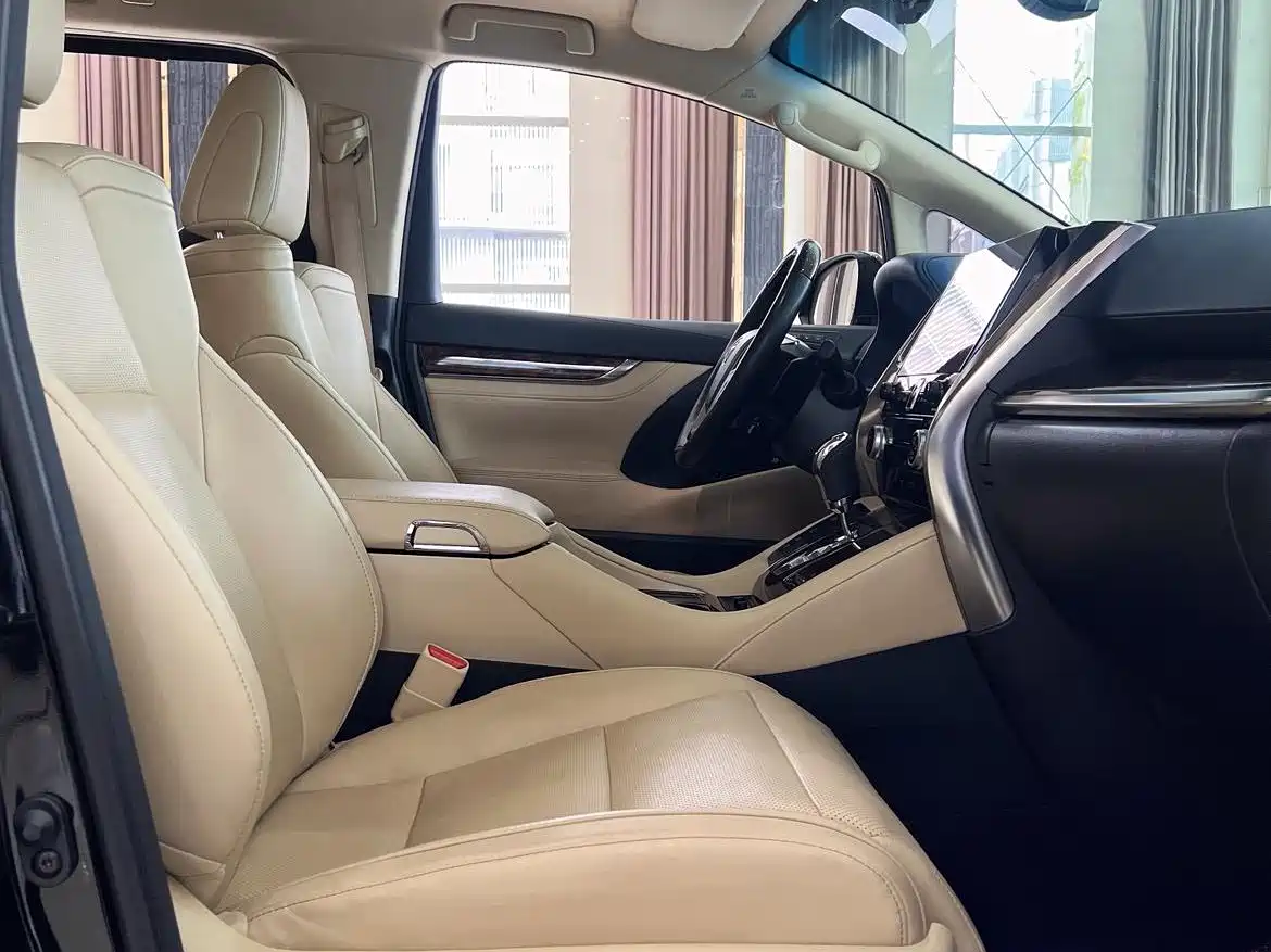 Toyota Alphard 2021 Hybrid 2.5L Luxury фото 11