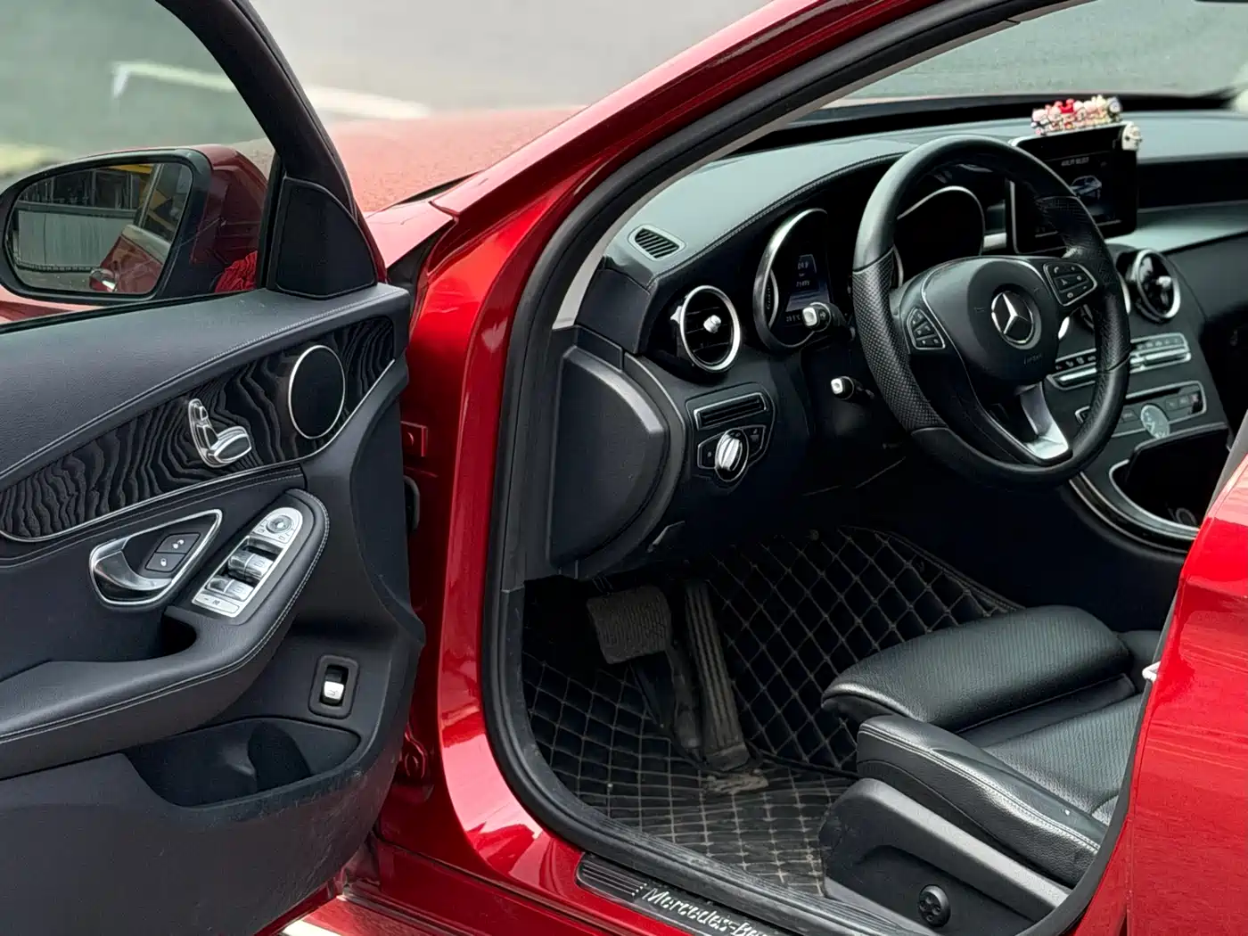 Mercedes-Benz C-Class 2015 2015 Facelift C 180 L Sport