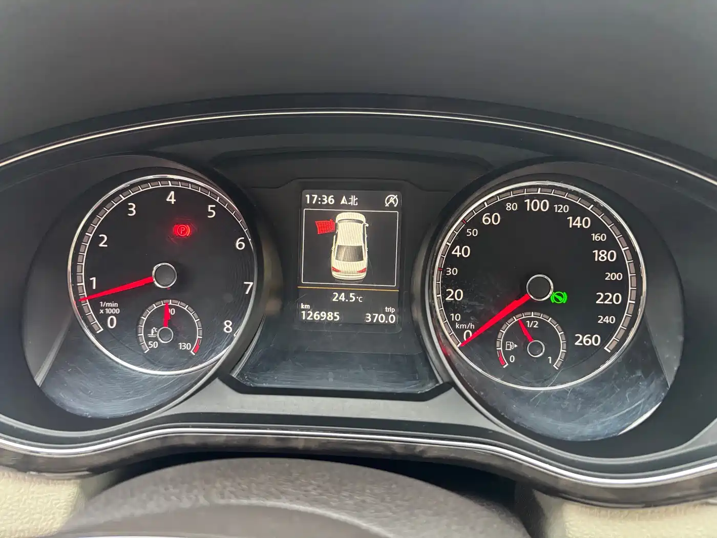 Фото 17 - Volkswagen Passat