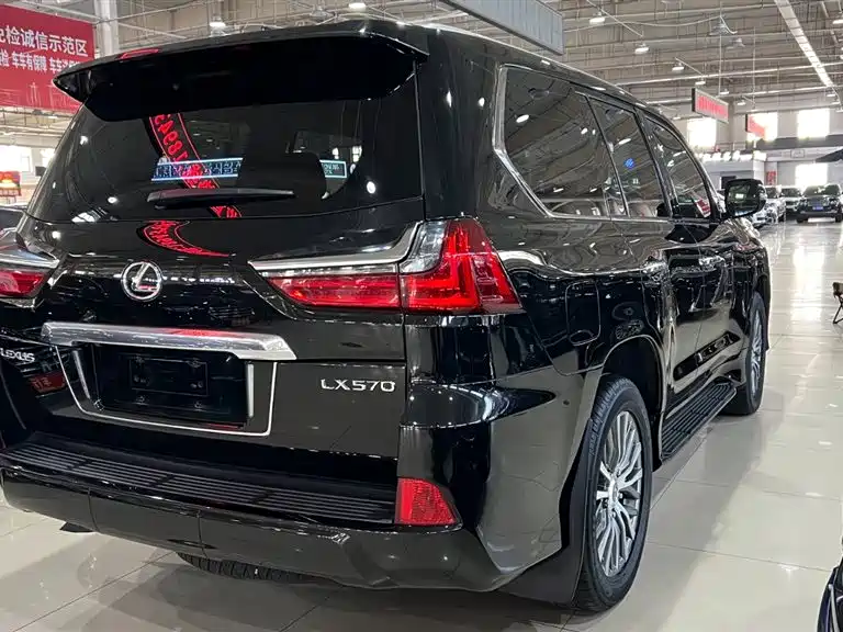 Lexus LX 2019 570 Dynamic Luxury Edition фото 5