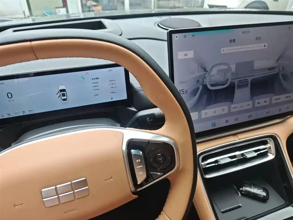 Geely Galaxy Galaxy A7 2025 EM-i фото 14
