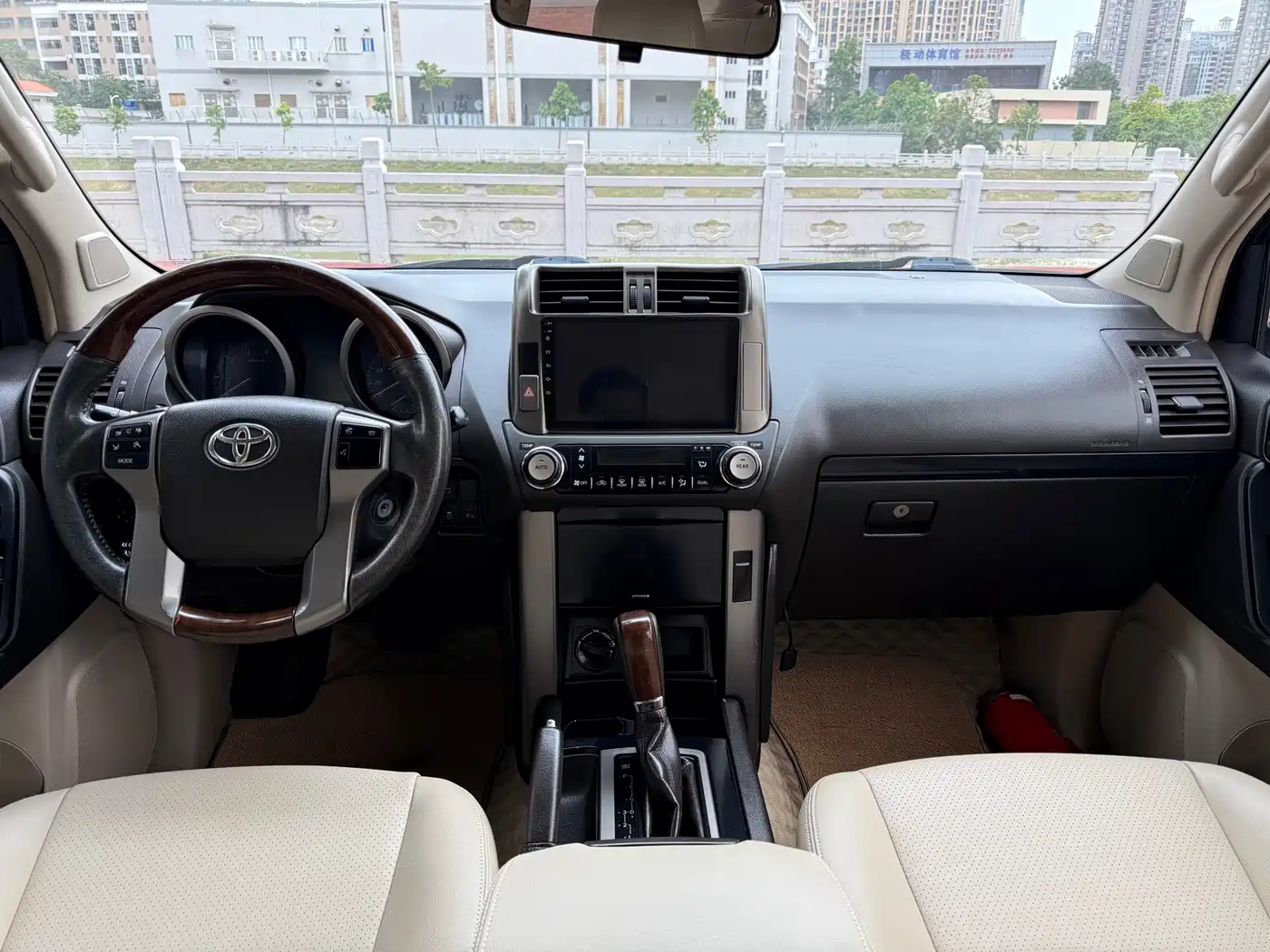 Toyota Prado (Import) 2010 2.7L Auto Luxury фото 5