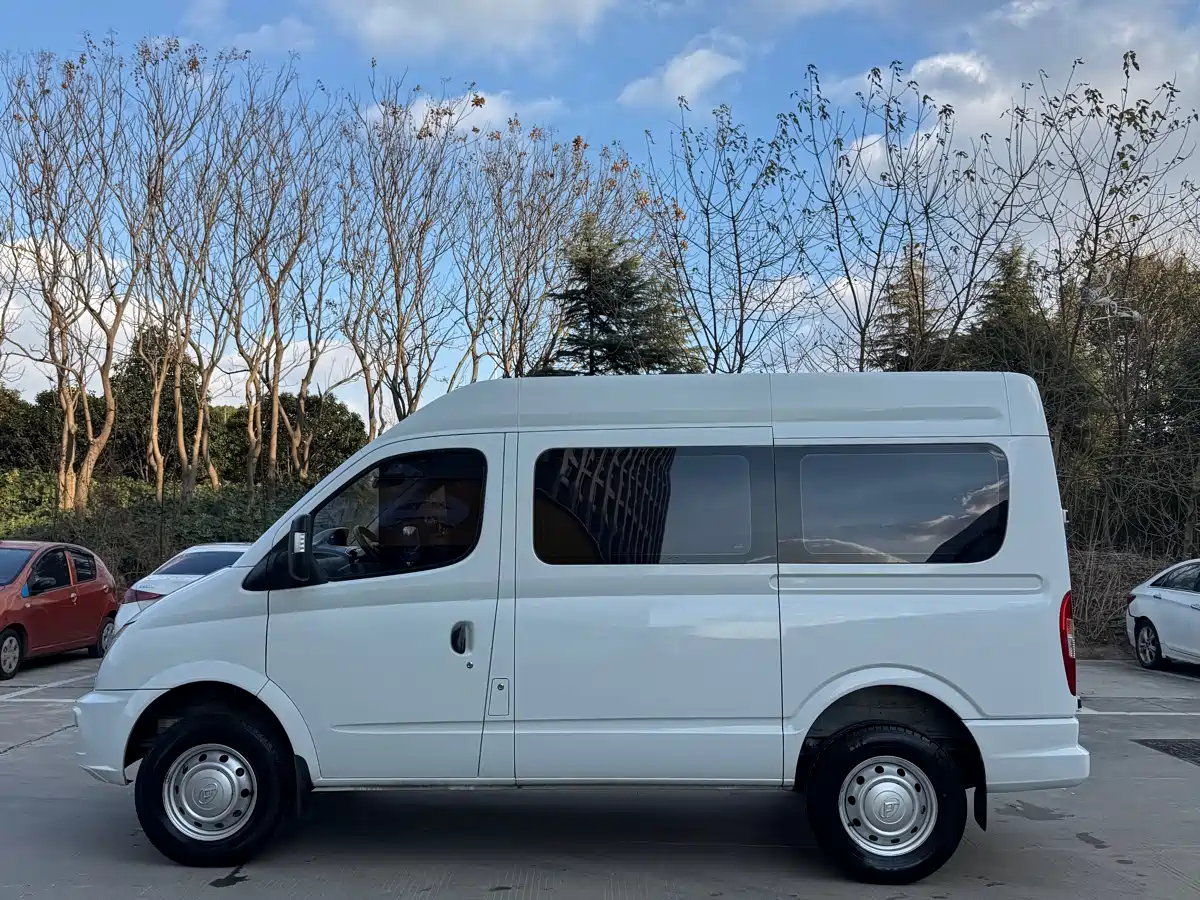 SAIC MAXUS XINTU V80