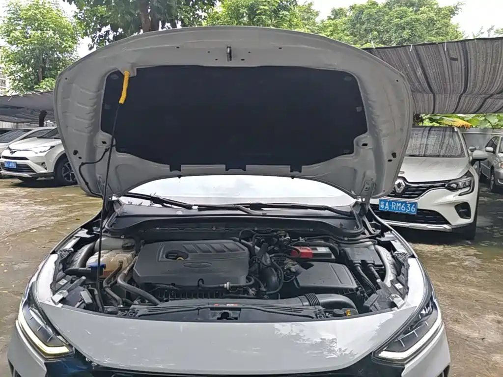 Фото 20 - Ford Focus