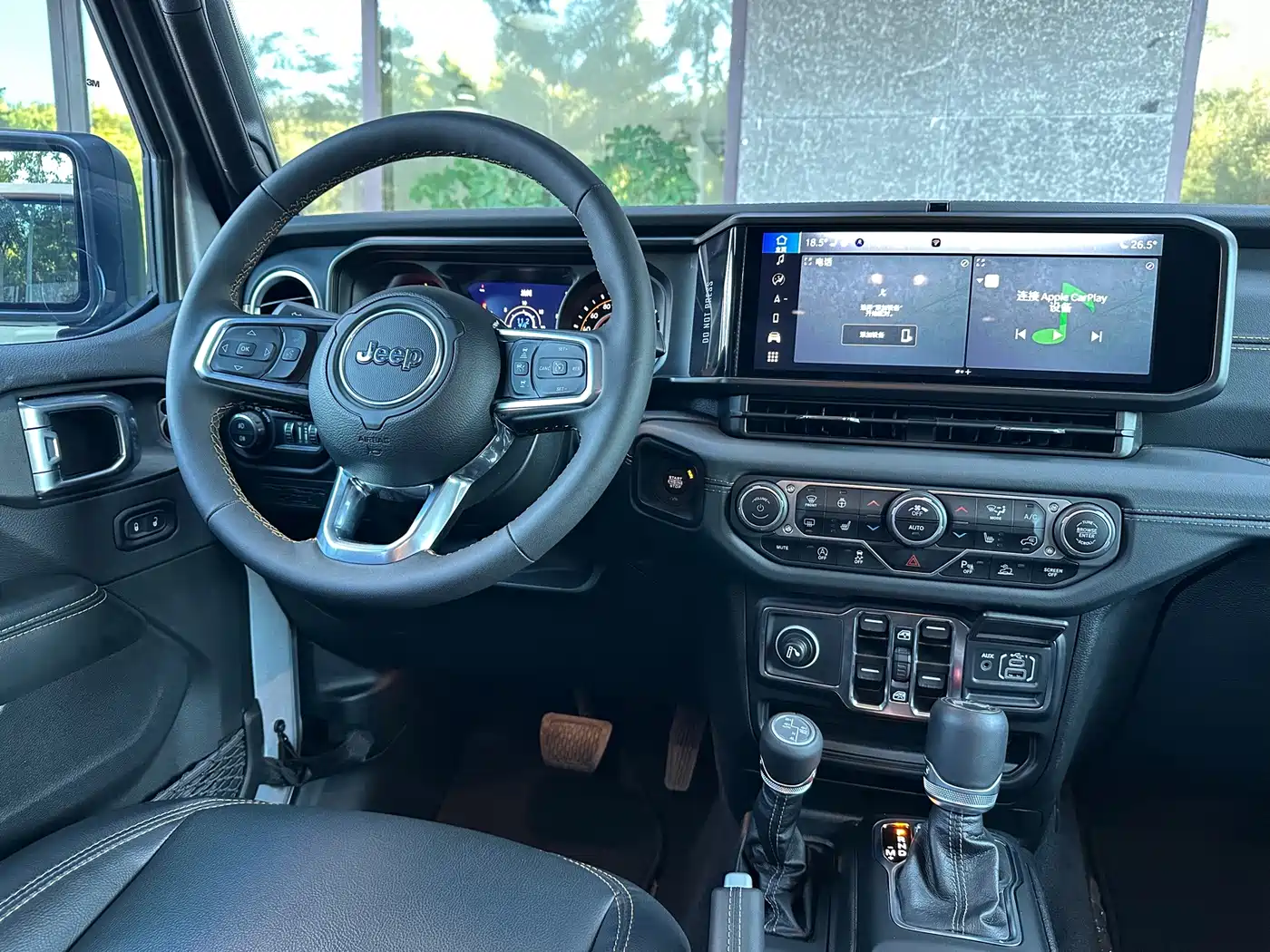 Jeep Wrangler 2025 2024 Model 2.0T Sahara Four-Door Version