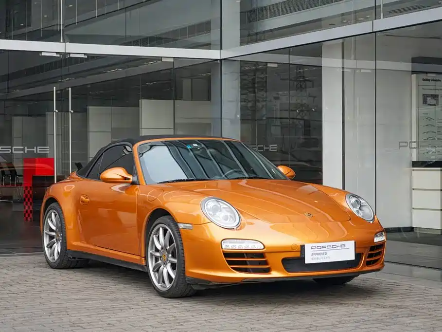 Porsche 911 2010 Carrera 4 Cabriolet 3.6L фото 3