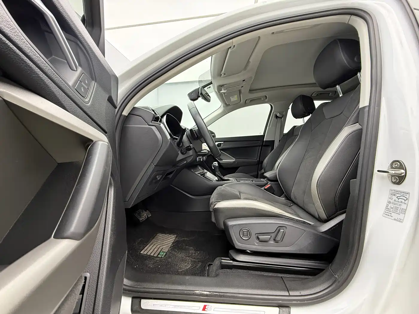 Audi Q3 2022 35 TFSI Fashion Dynamic фото 13