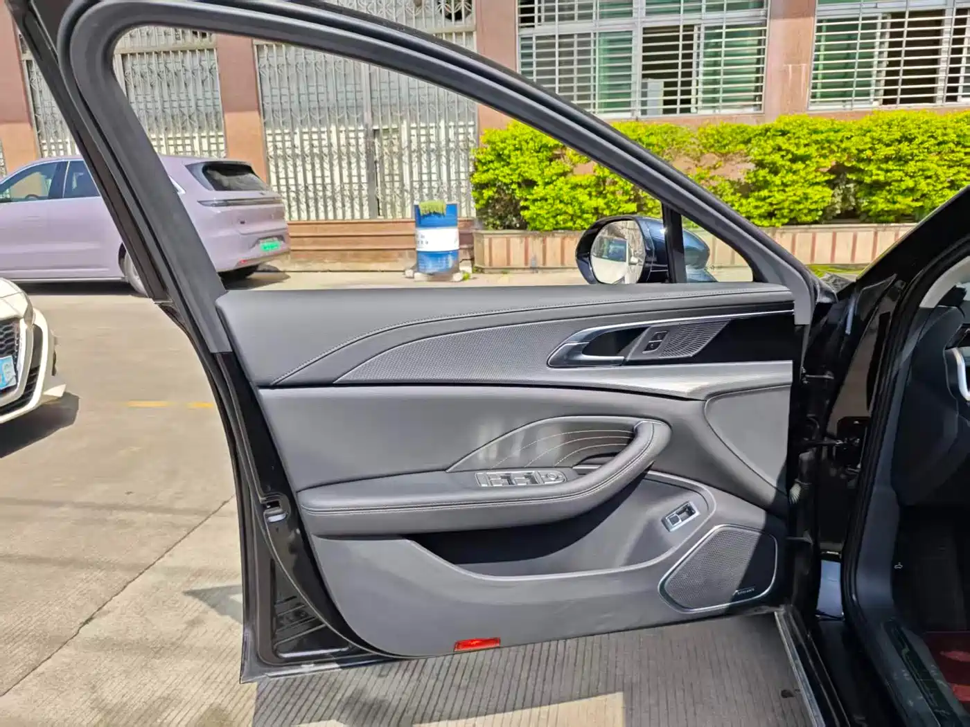 Hongqi H5 2023 2.0T Auto Smart Connect Flag Enjoy фото 24