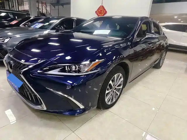 LEXUS ES 2023