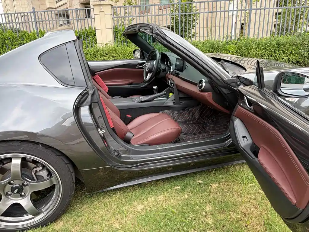 Mazda MX-5 2018 2018 2.0L RF Platinum Steel Gray