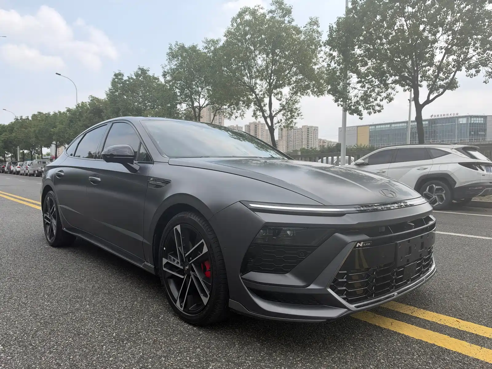 Photo 3 - Hyundai Sonata