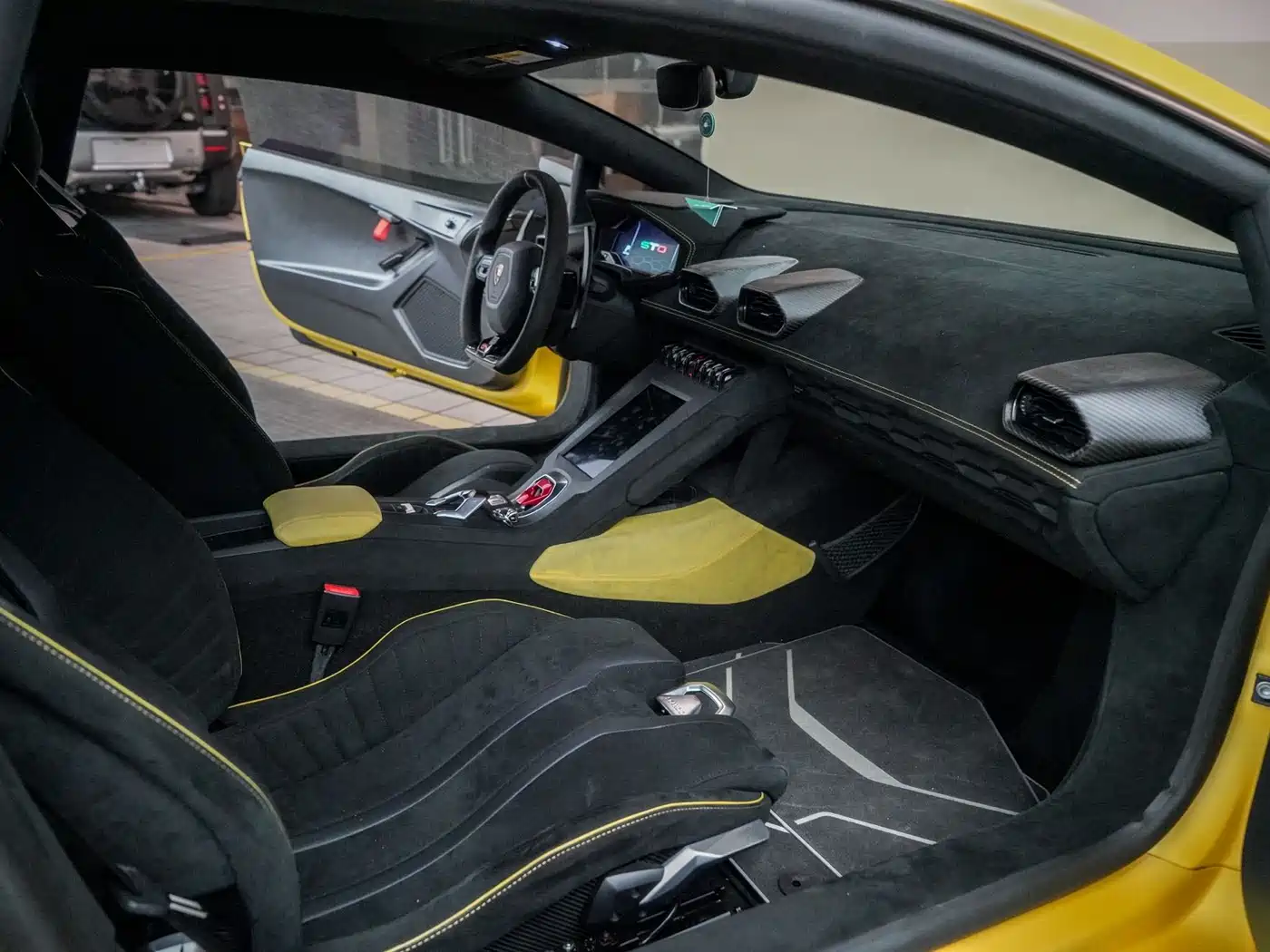Lamborghini Huracán 2021 Huracán STO фото 8