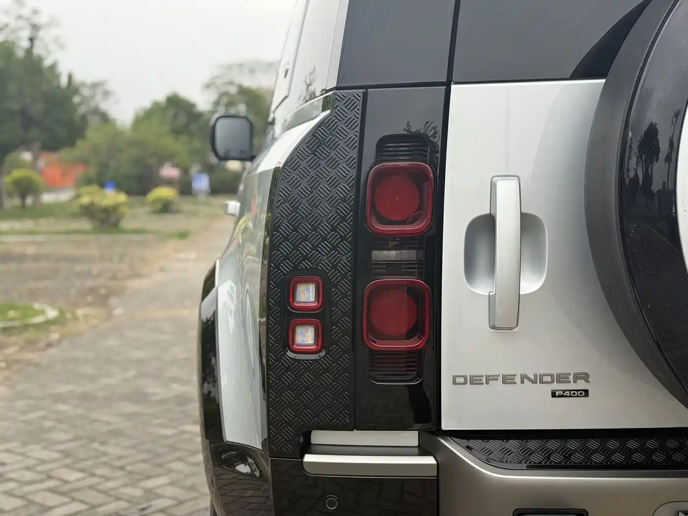 Land Rover Defender 2023 Facelift 110 3.0T P400 X-DYNAMIC HSE фото 9