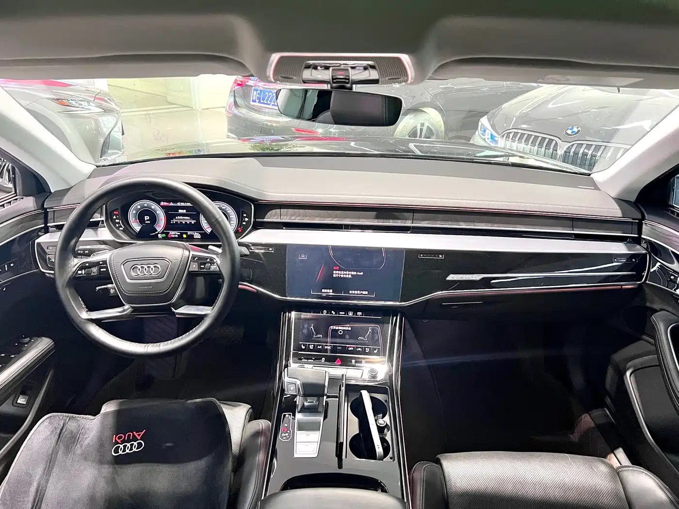 Audi A8 2023 A8L 50 TFSI quattro Exclusive фото 8