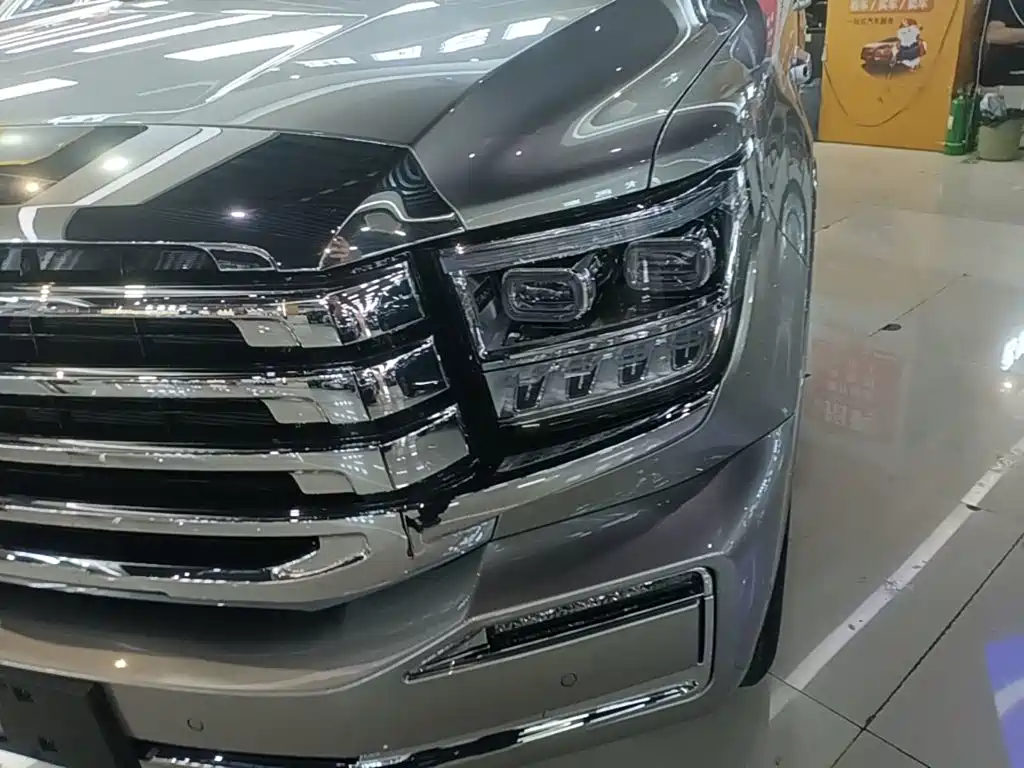 Фото 24 - Tank 500 EV
