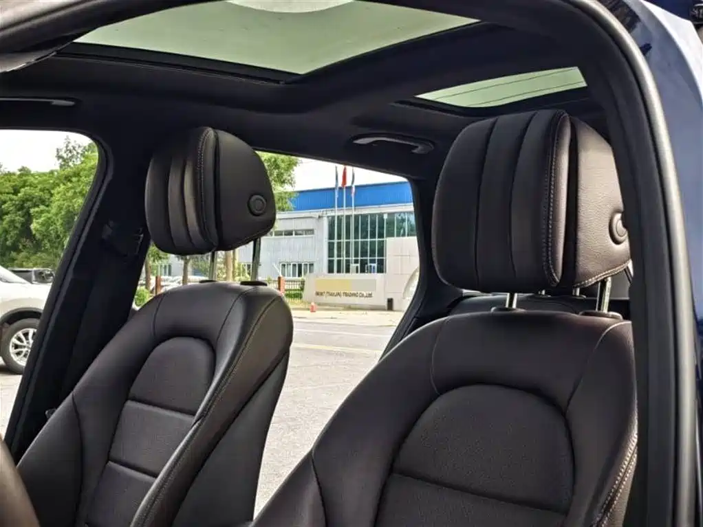 Mercedes-Benz GLC 2018 Facelift GLC 260 4MATIC Luxury фото 7