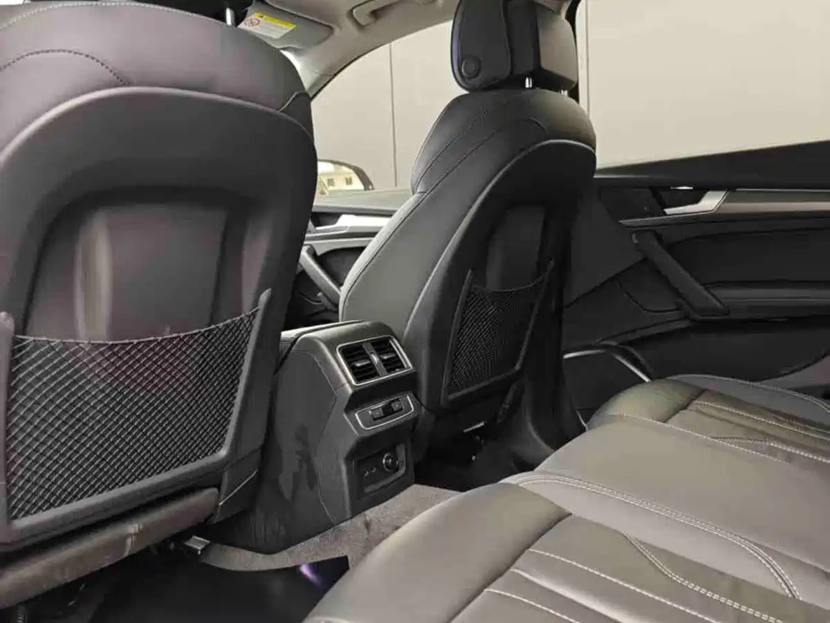 Audi Q5L 2023 40T Luxury Dynamic фото 6
