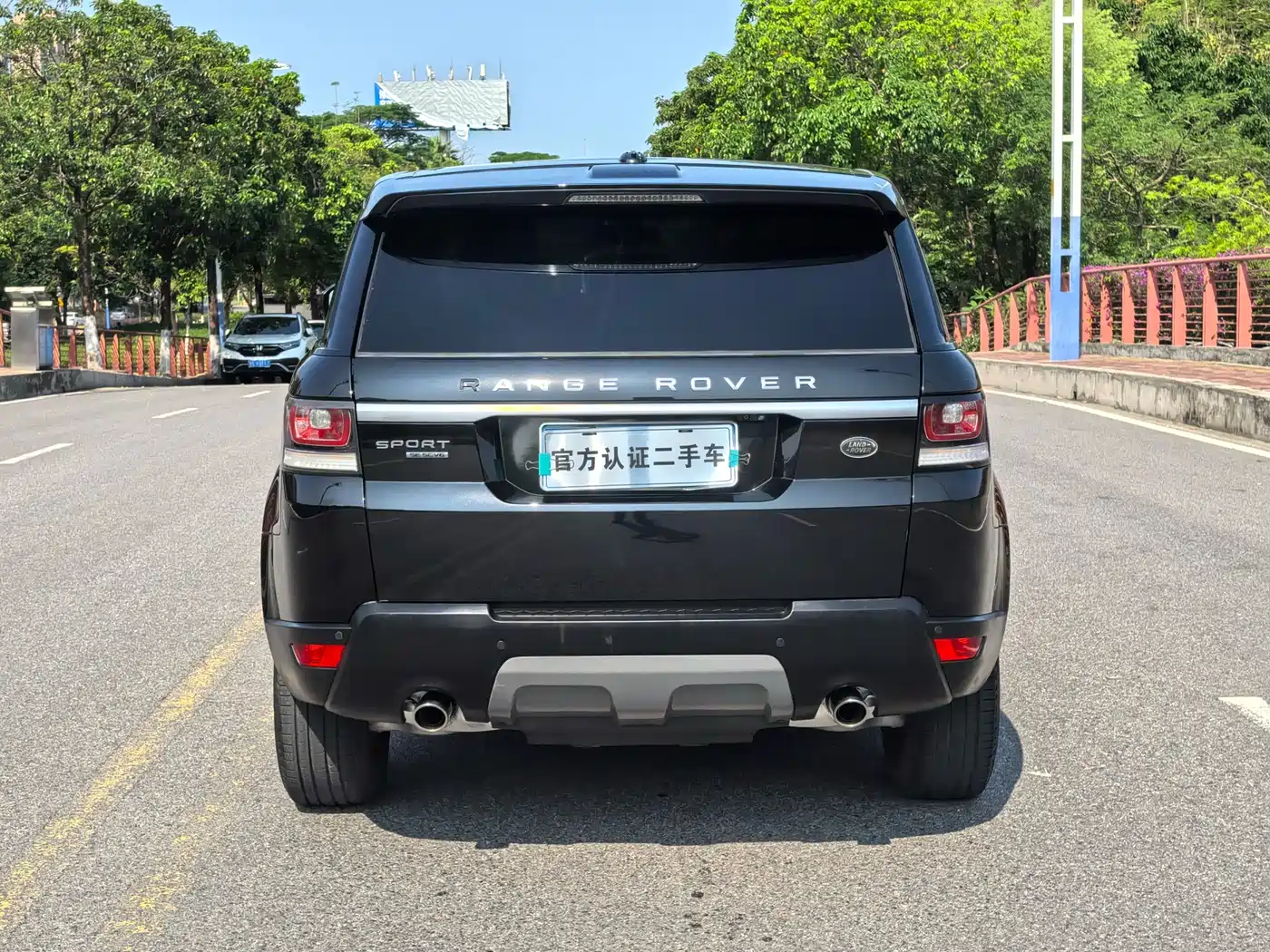 Land Rover Range Rover Sport 2016 Model 3.0 SC V6 SE фото 9