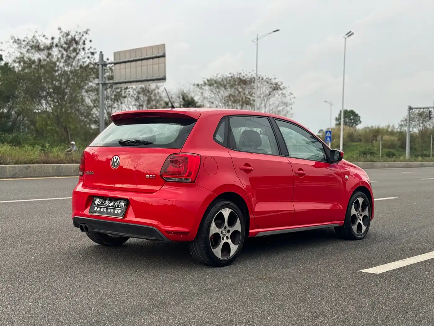 Volkswagen Polo 2012 1.4TSI GTI фото 21