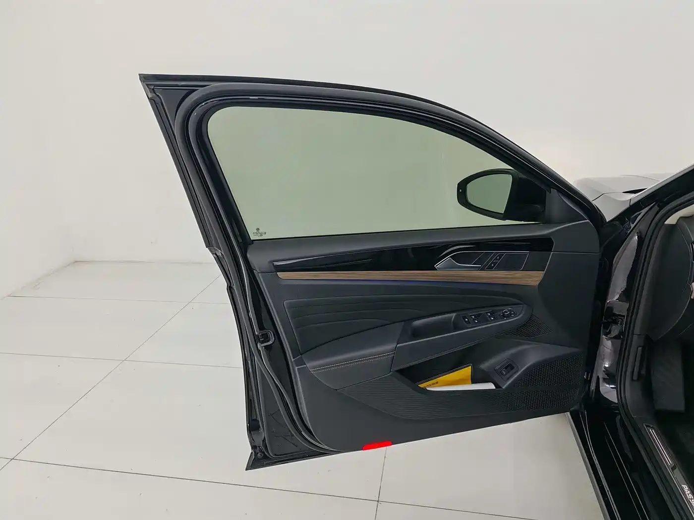 Volkswagen Passat 2020 Facelift 330TSI Luxury China VI фото 7