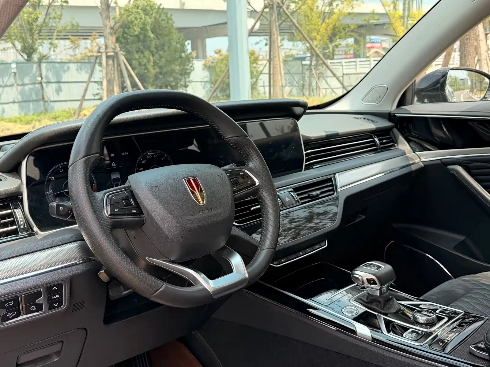 Фото 10 - Hongqi HS5