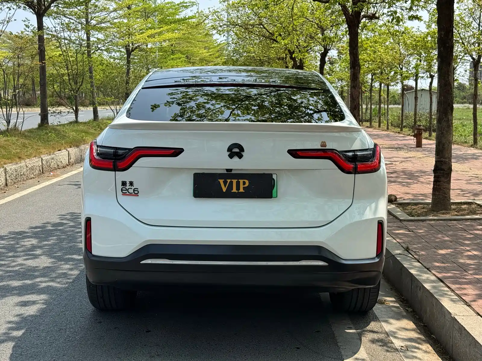 Фото 3 - NIO EC6