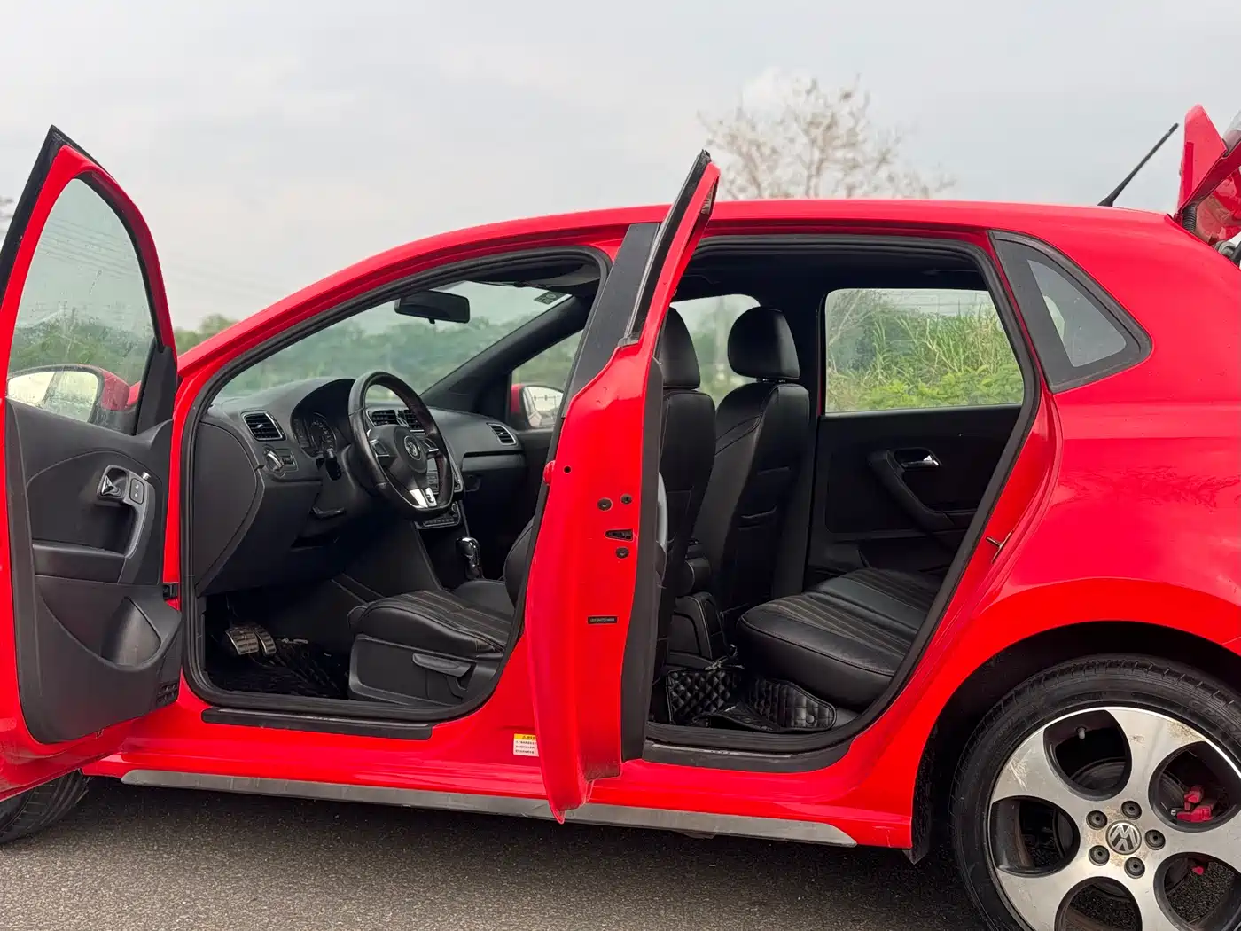 Volkswagen Polo 2012 1.4TSI GTI фото 25