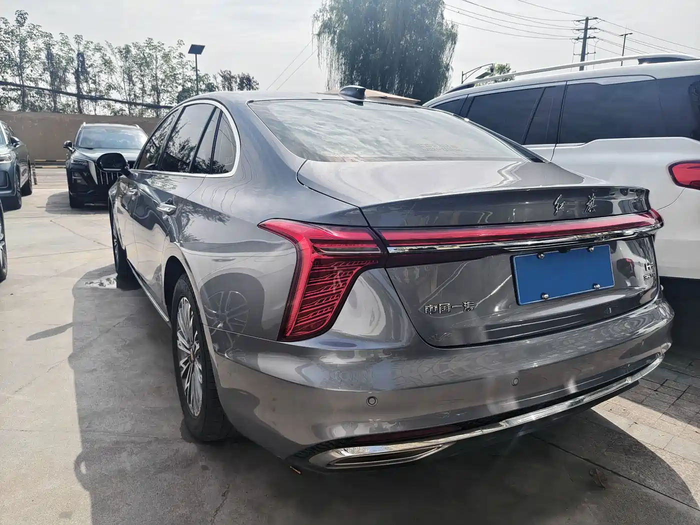 Hongqi H5 2024 1.5T DCT Smart Connect Flag Rhythm Edition фото 18