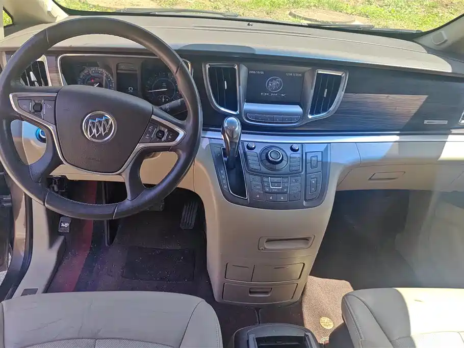 Buick GL8 2011 3.0L XT Luxury Business Flagship фото 12