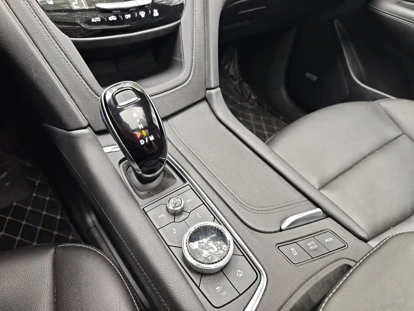 Cadillac XT6 2021 28T 6-Seater Luxury фото 16