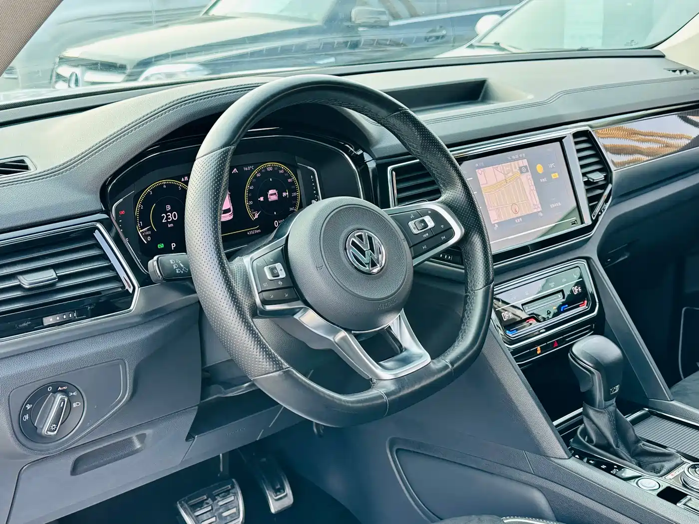 Volkswagen Teramont 2020 Teramont X 530 V6 4WD Premium Luxury фото 10